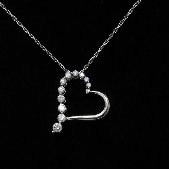 Jewelry - 14k White Gold Diamond Journey Heart Necklace